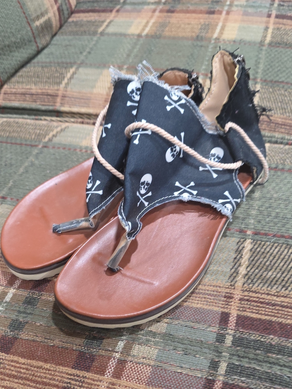 Shein Womens Sandals With Skulls